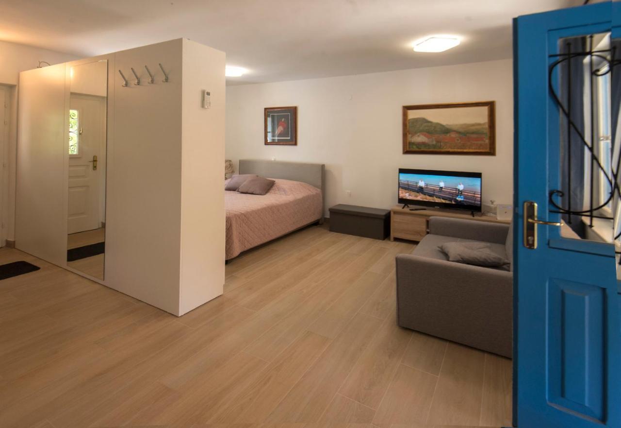 Studio Apartman Roza Ston Kültér fotó